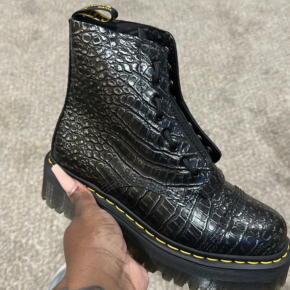 Brand new gator print dr. Martens never worn
